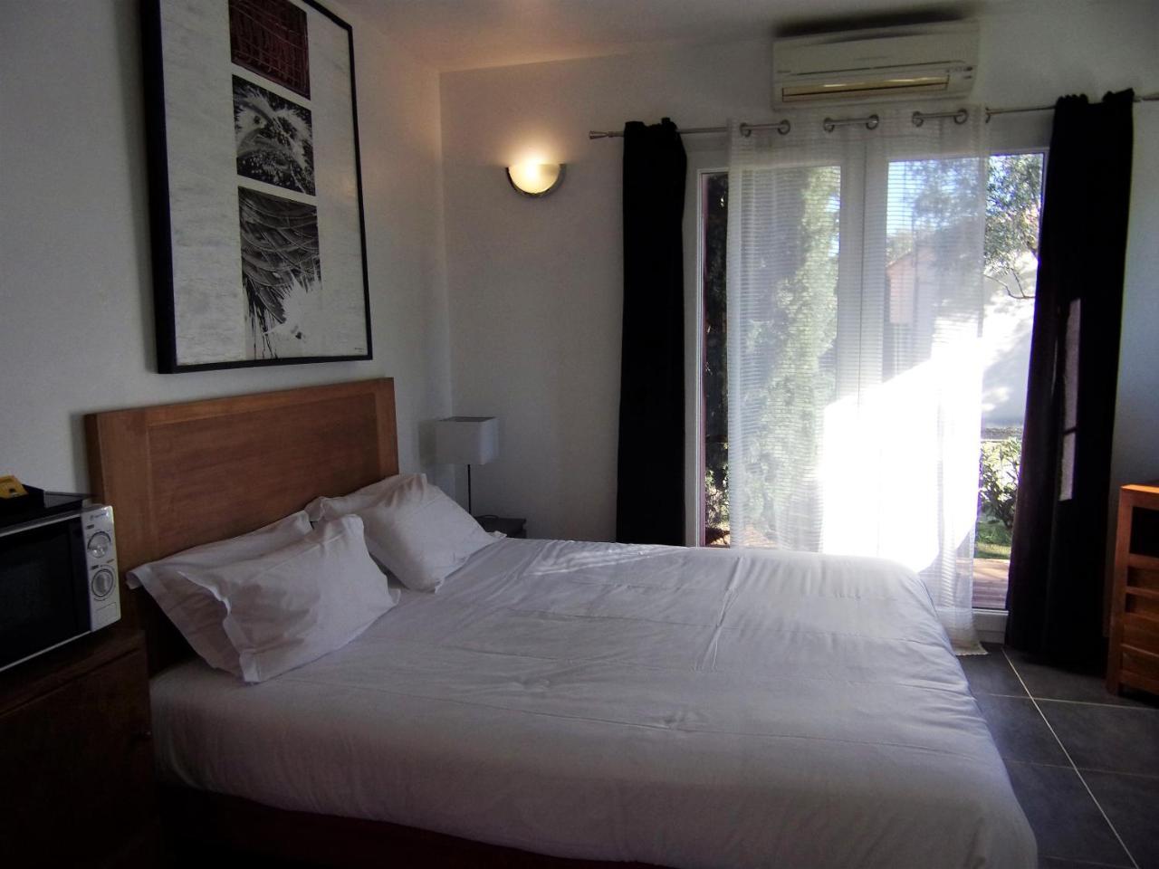 Hotel Domaine Le Milos 卡斯特里 外观 照片